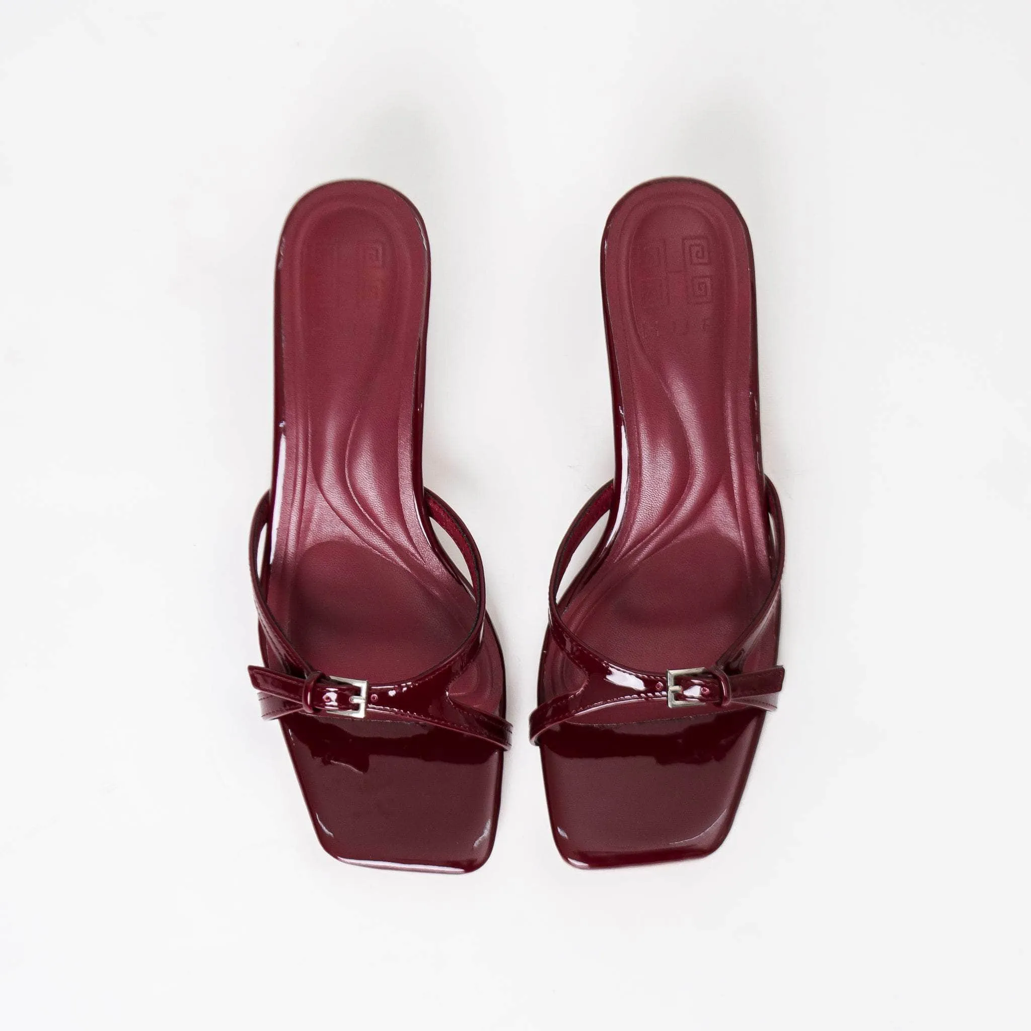 Karou Cherry Cushioned arch All-weather lining