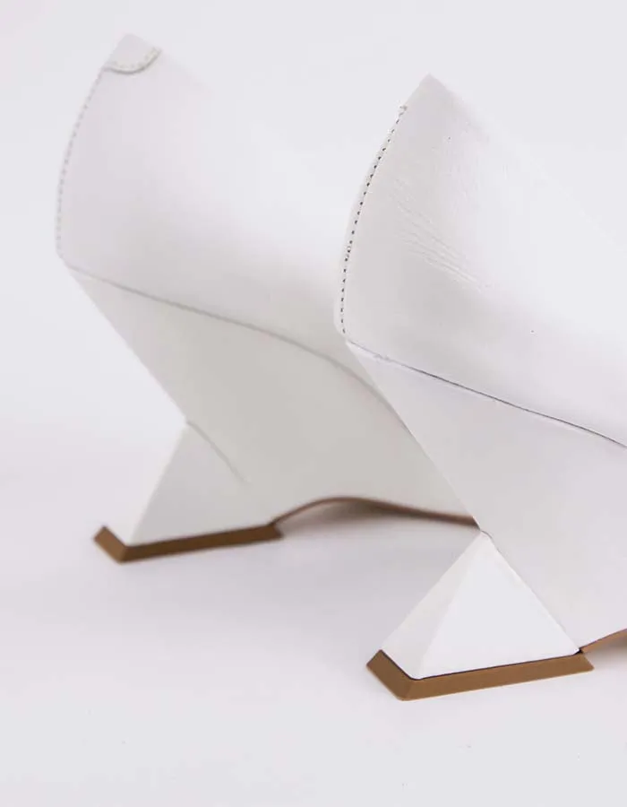 Kressy White Leather Power Outfit Clear Sandals for Weddings