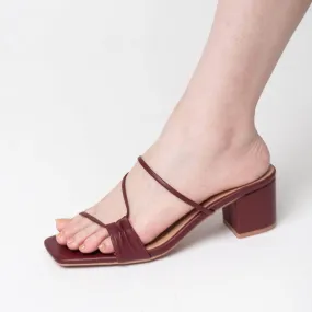 Rain Burgundy Roomy Fit Excellent