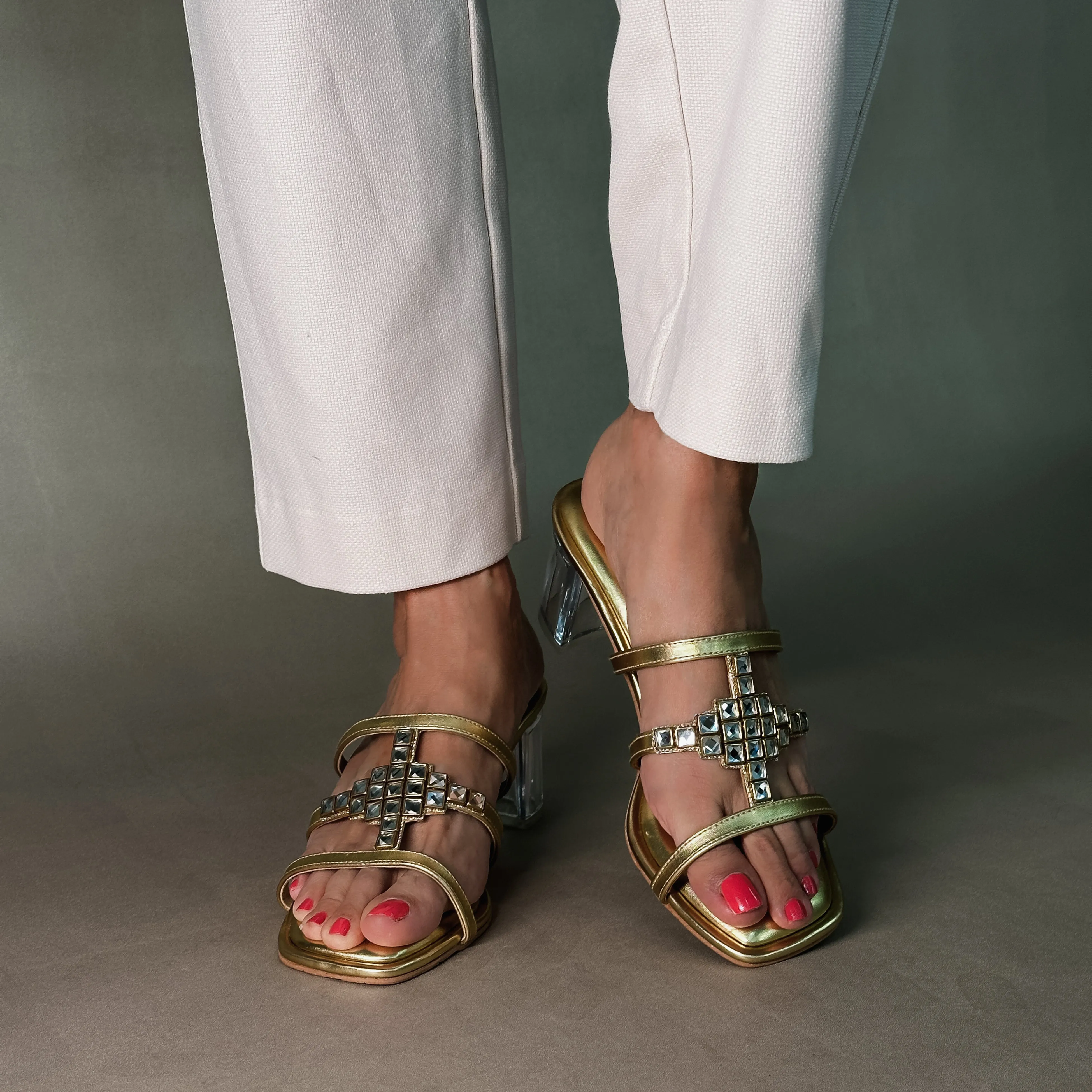 AIZA- GOLD BLOCK HEELS Brogue Detail