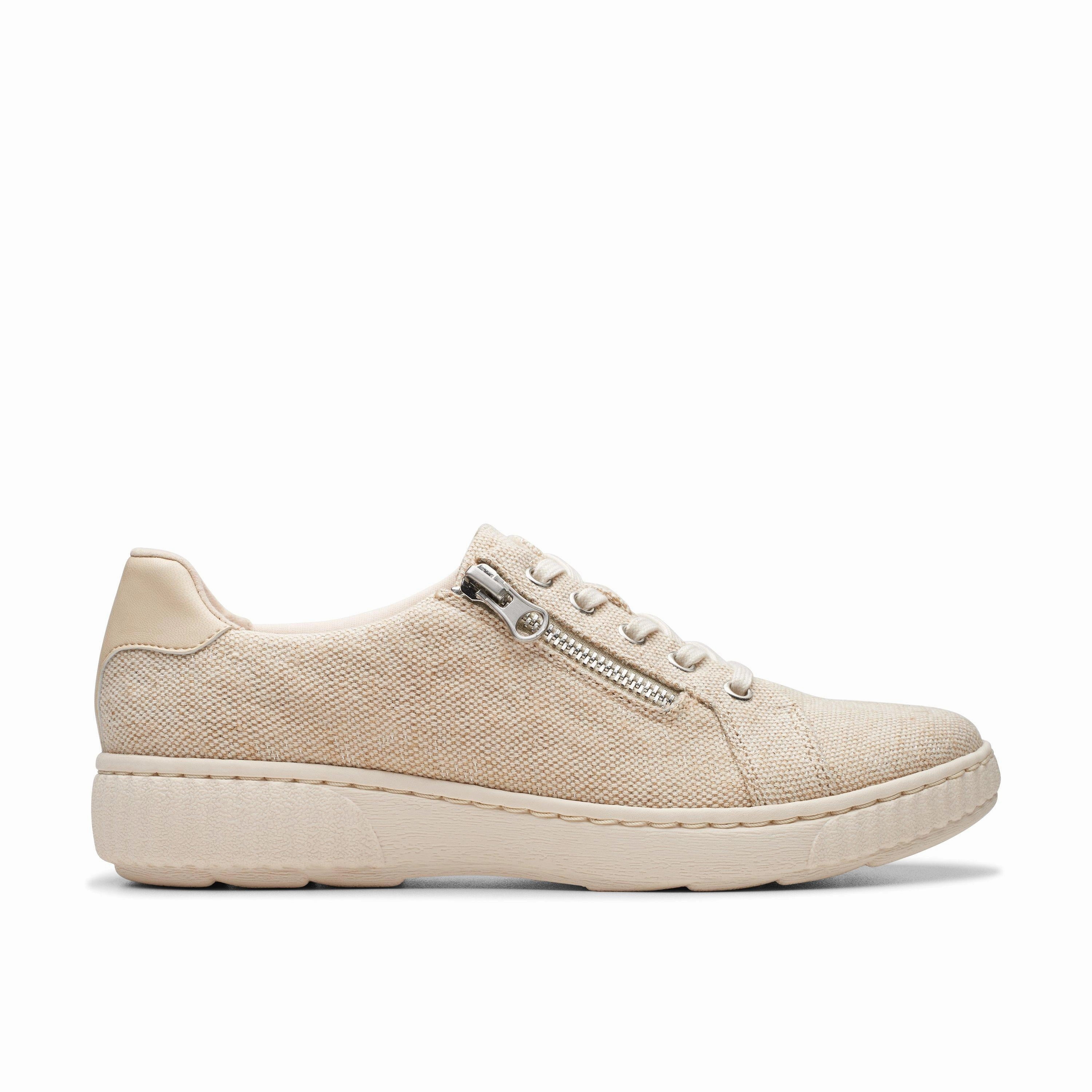 Soft Walking Shoes Clarks Caroline Echo in Beige Textile