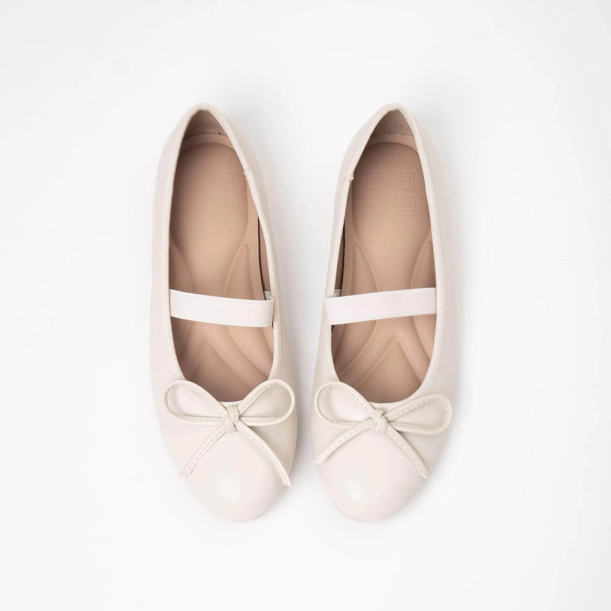 Field Mood Functional Flats Lora Cr??me