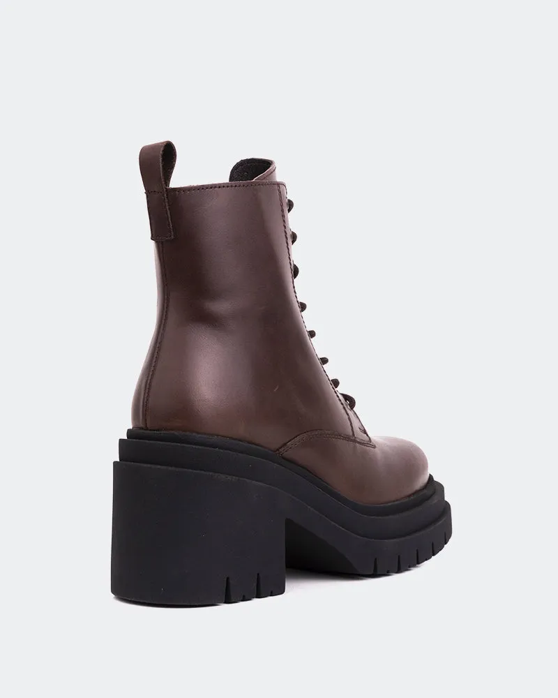 Cornwall Brown Leather Outdoor Friendly Everyday Pick