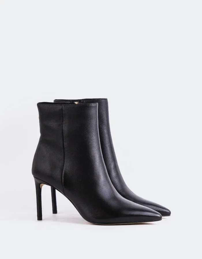 Classic Boot Style Daily Chicwear Lyle Black Leather