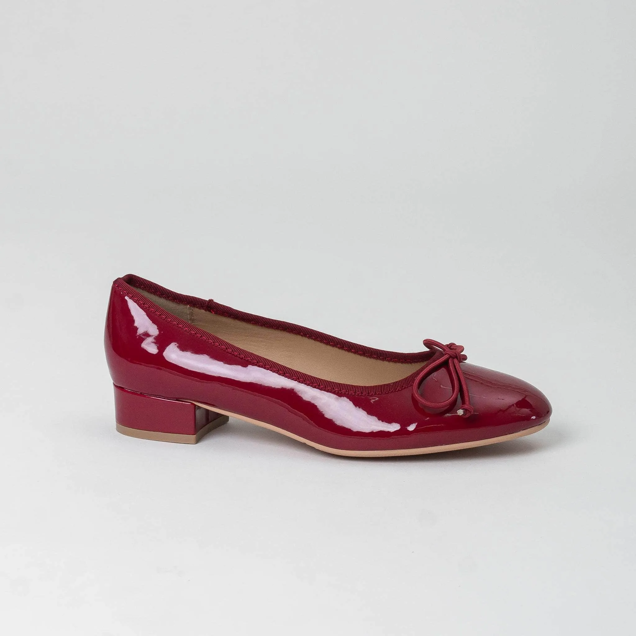 Majo Cherry Soft Interior Low Top