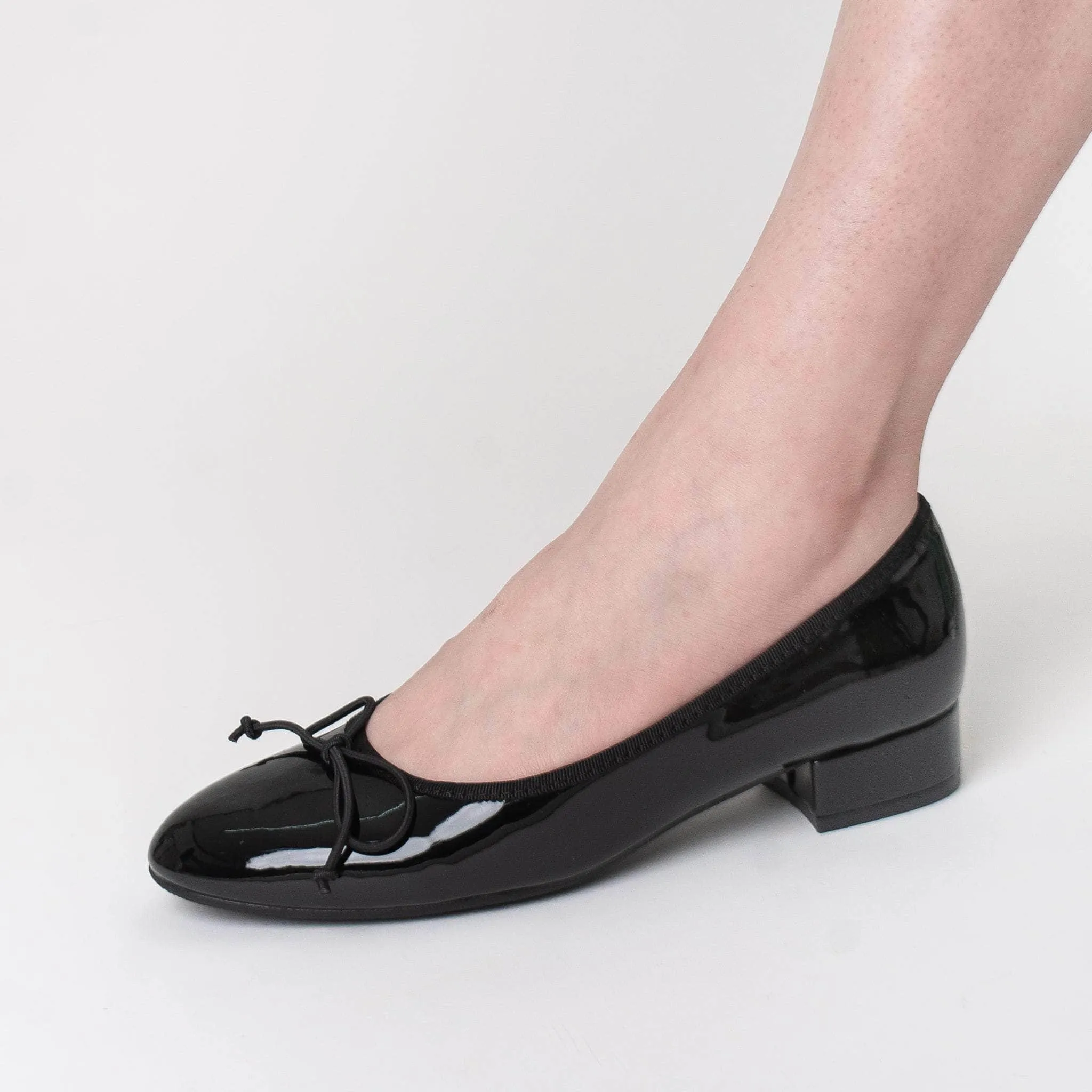 Majo Noir Easy Slip Trend Lane