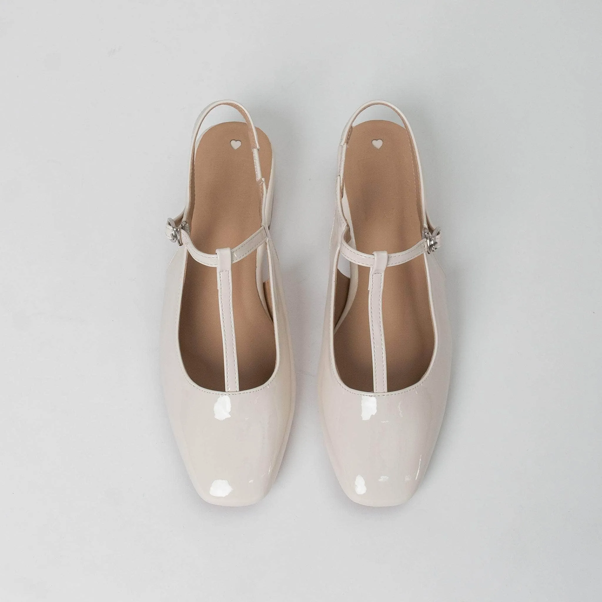 active shoes Comfortable Walkers Mao Cr??me