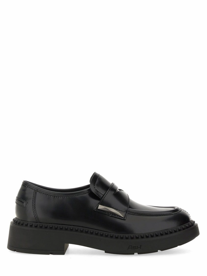 Kind Feel Bright Path Medusa Loafer