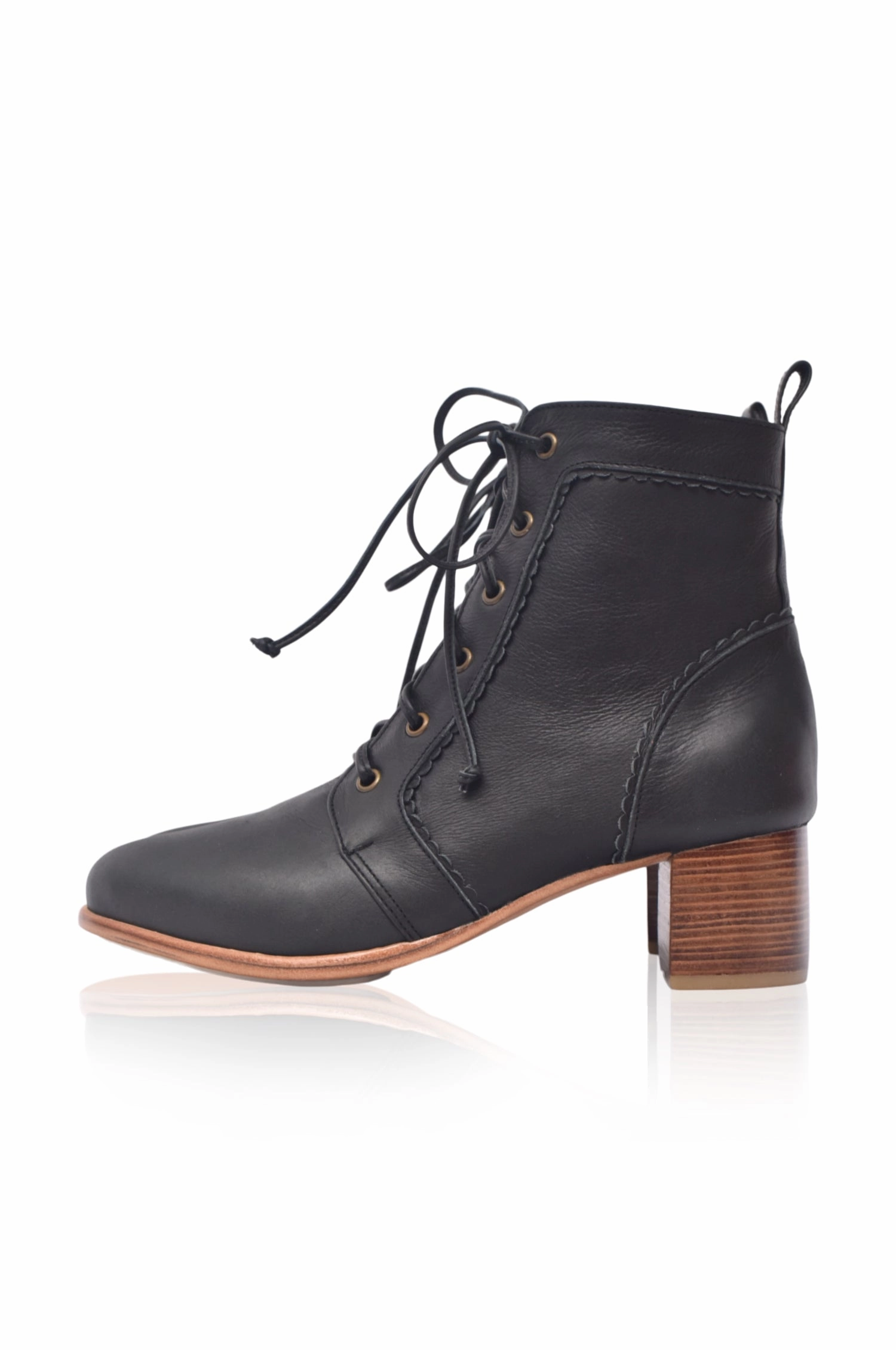 Lasting Durability Mon Reve Leather Ankle Booties