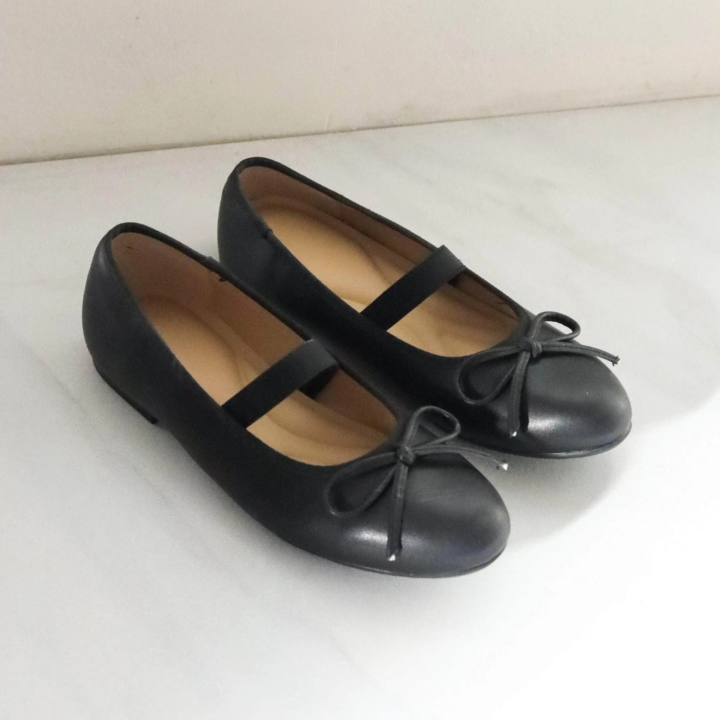 Lightweight Cushioning Premium Quality Lora Noir