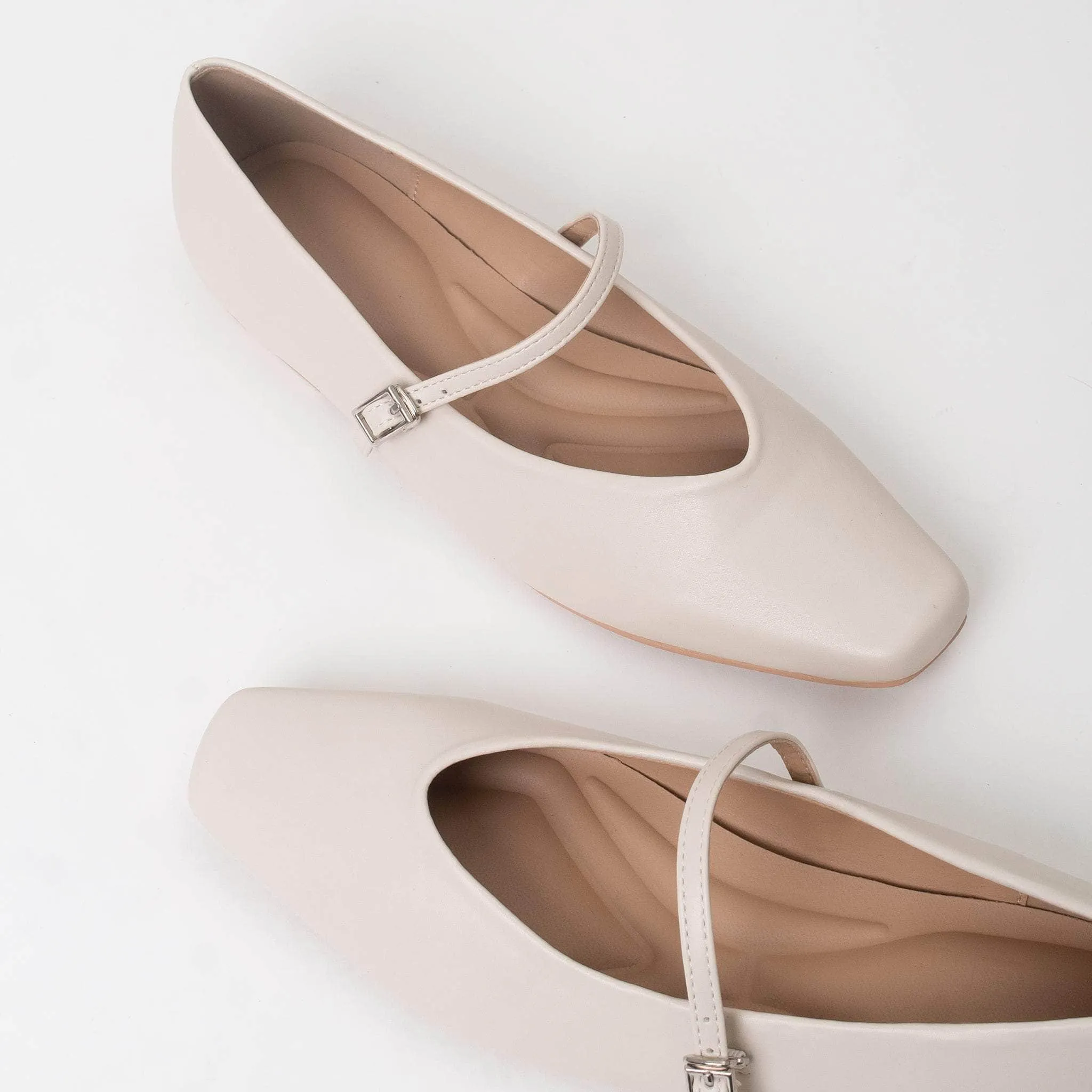 Nori Cr??me Hope Walk Wedding Step