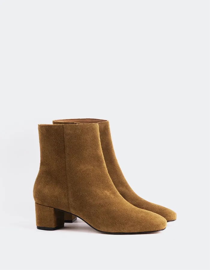 Gracyn Camel Suede Chic Pair Quick Fashion