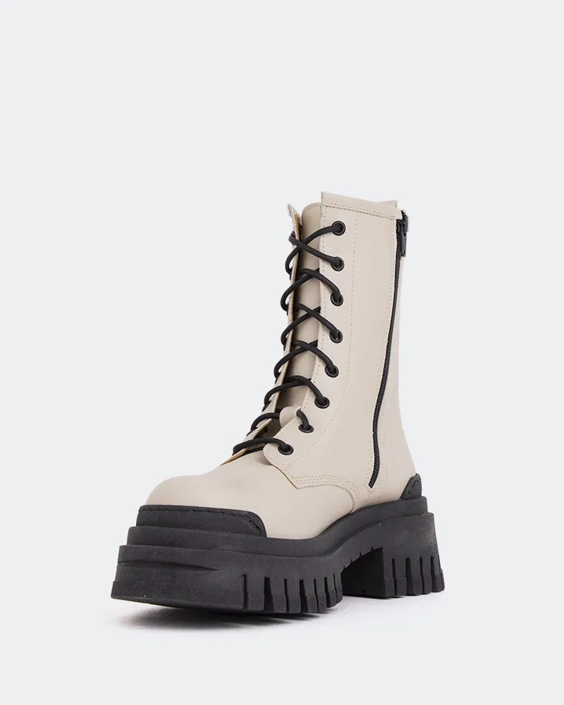 Trendy Chic Prairie Beige Leather