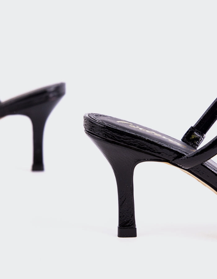 Pretty Black Naplack Contoured Footbed Shape