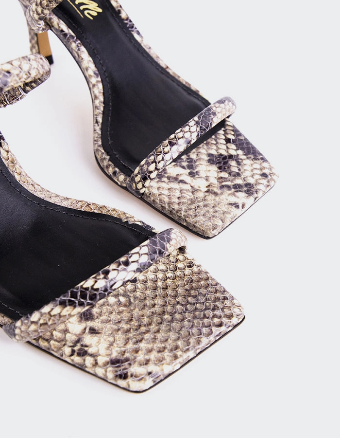 Pretty Natural Snake Comfortable Fit For Long Runs