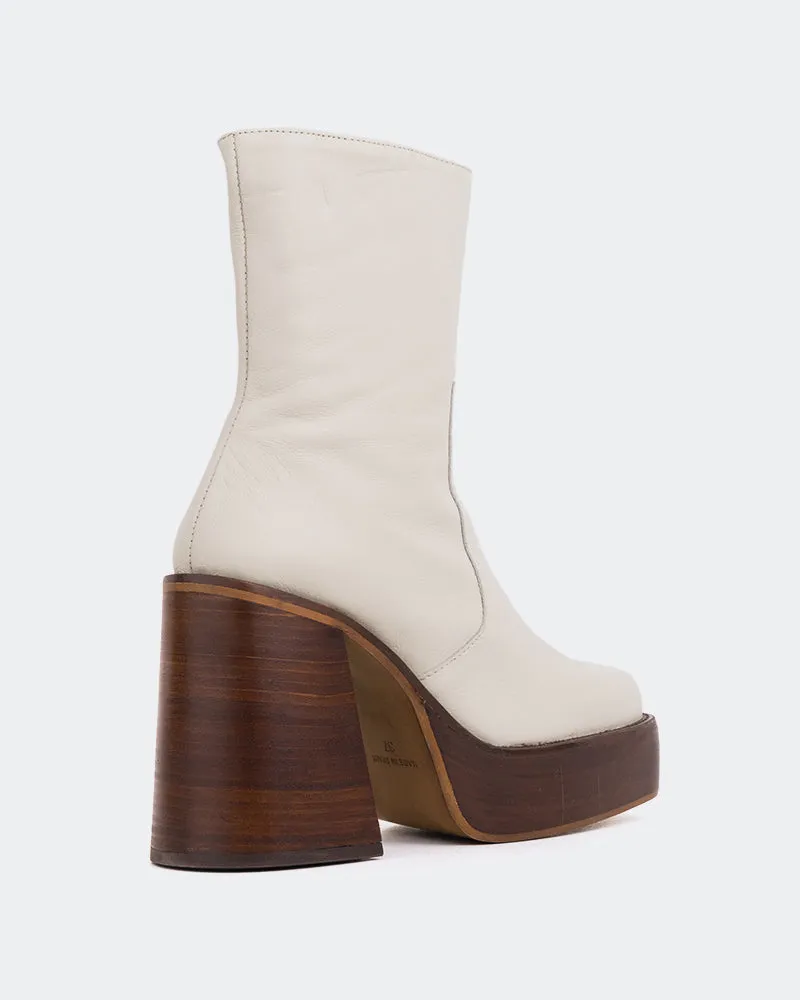 On Foot Wicked Off White Leather