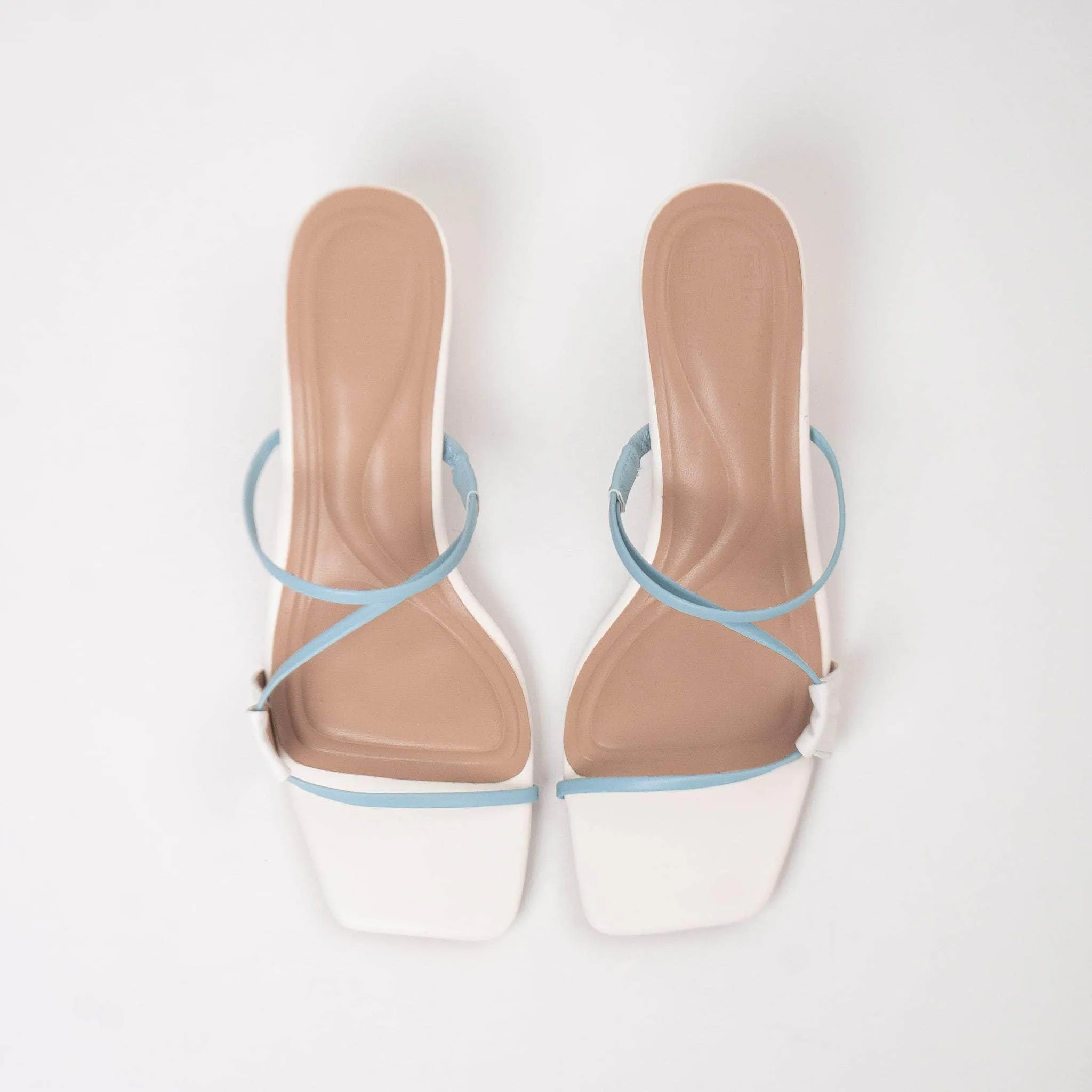 Rain Blanc buckle - type machine washable material