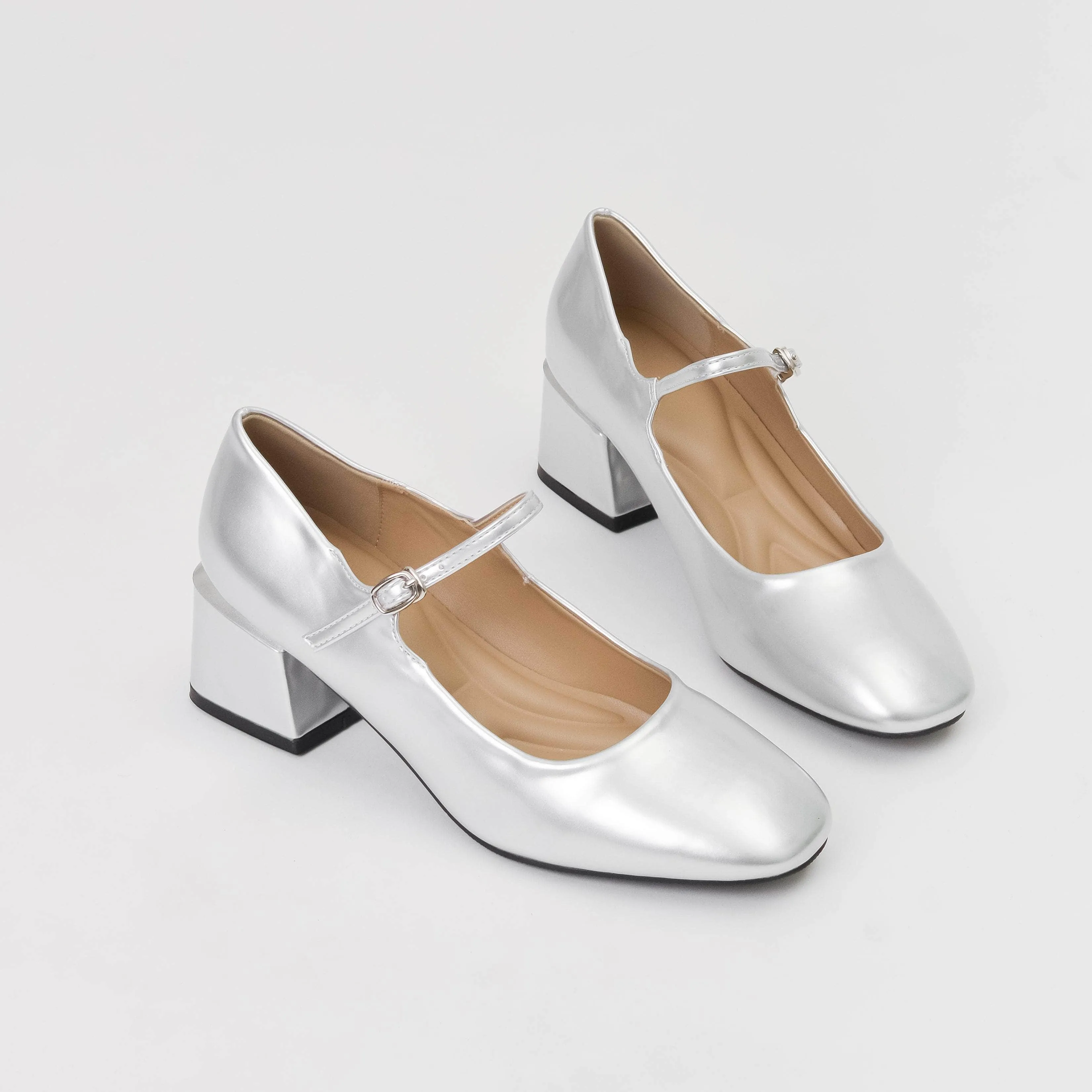 Dynamic lining Ria Silver