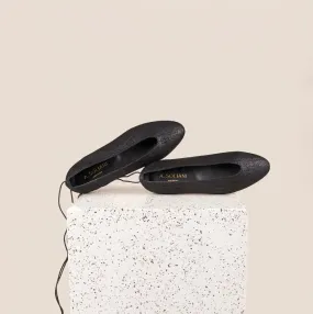 Photo Day Pose Mood Scala - Black Twill (Removable Ties)