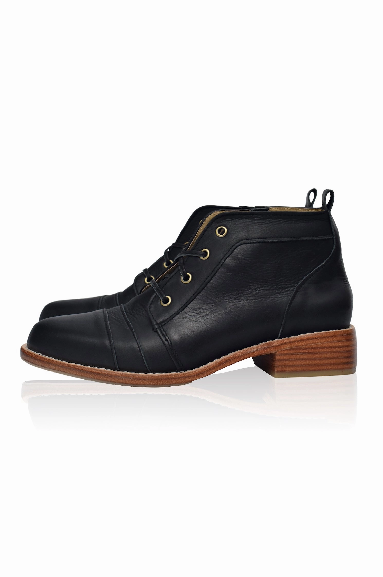 Passage Lace Up Boots Step Style Matte Finish Busy Commuter