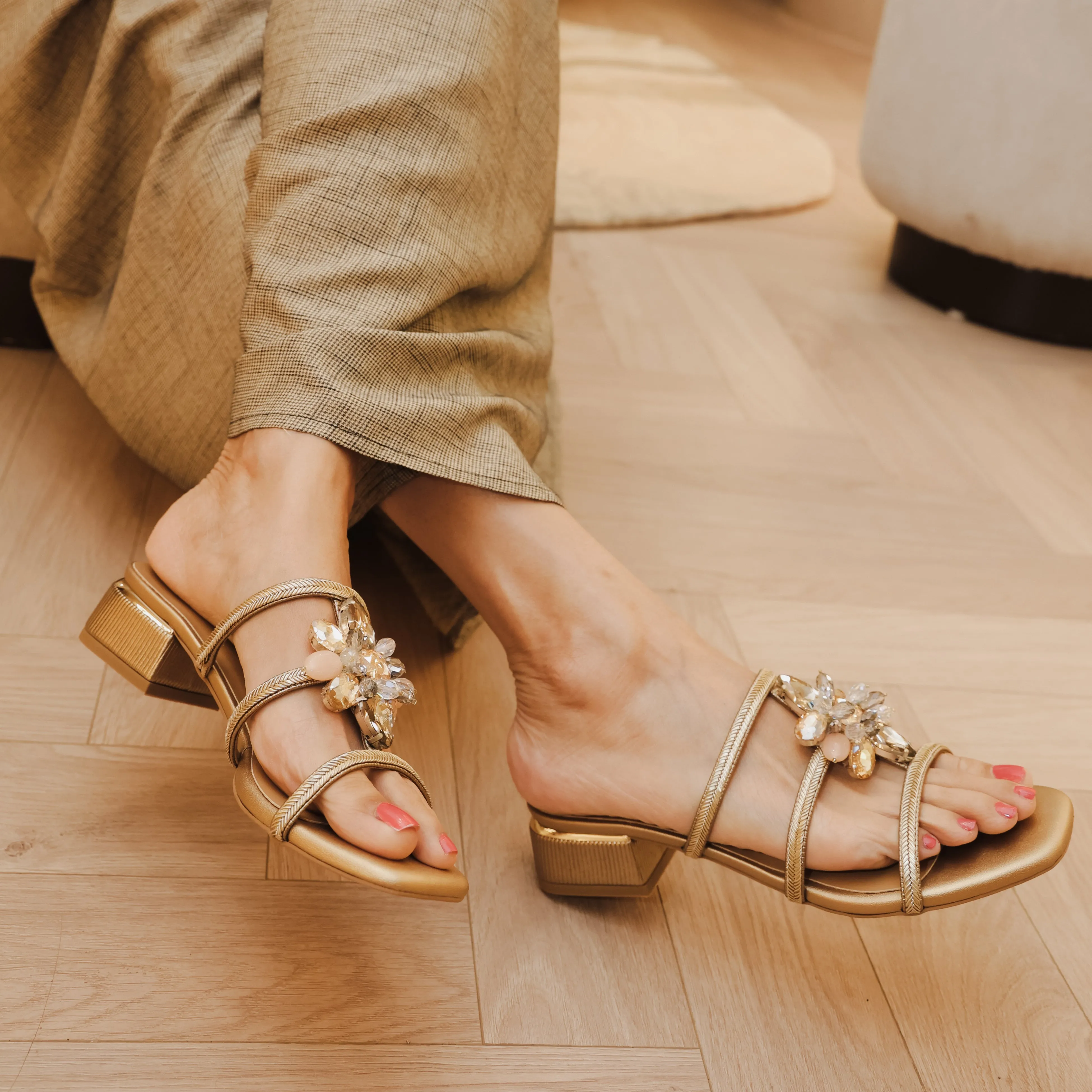 Lounge Fit Daily Professional FIONA- BRONZE BLOCK HEELS