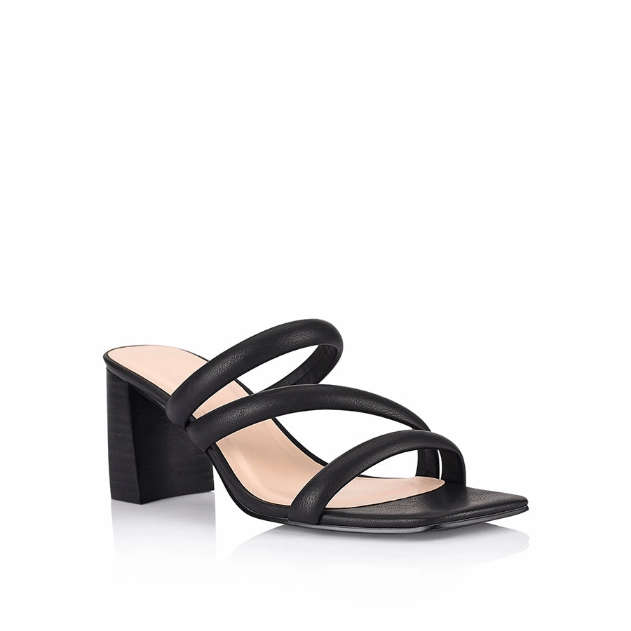 Soft Interior Flexible Material NaeNae Block Heel Sandals - Black