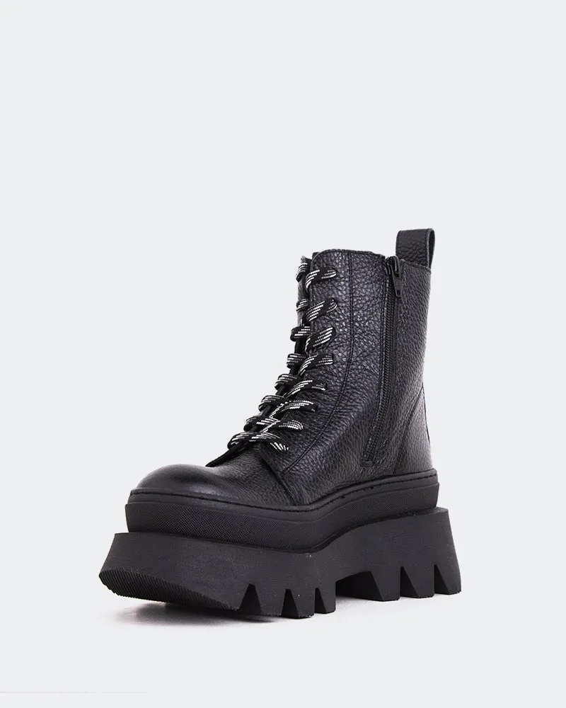 Chic Boot Style Bianchi Black Leather