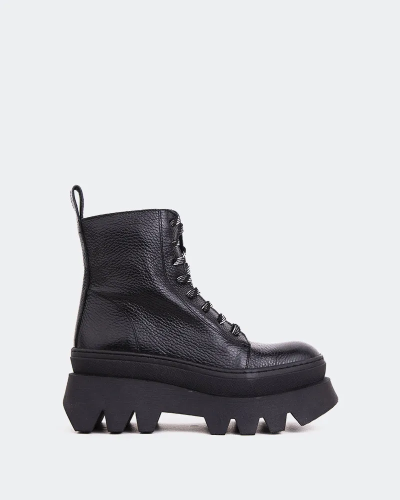 Bianchi Black Leather Comfy Vibe