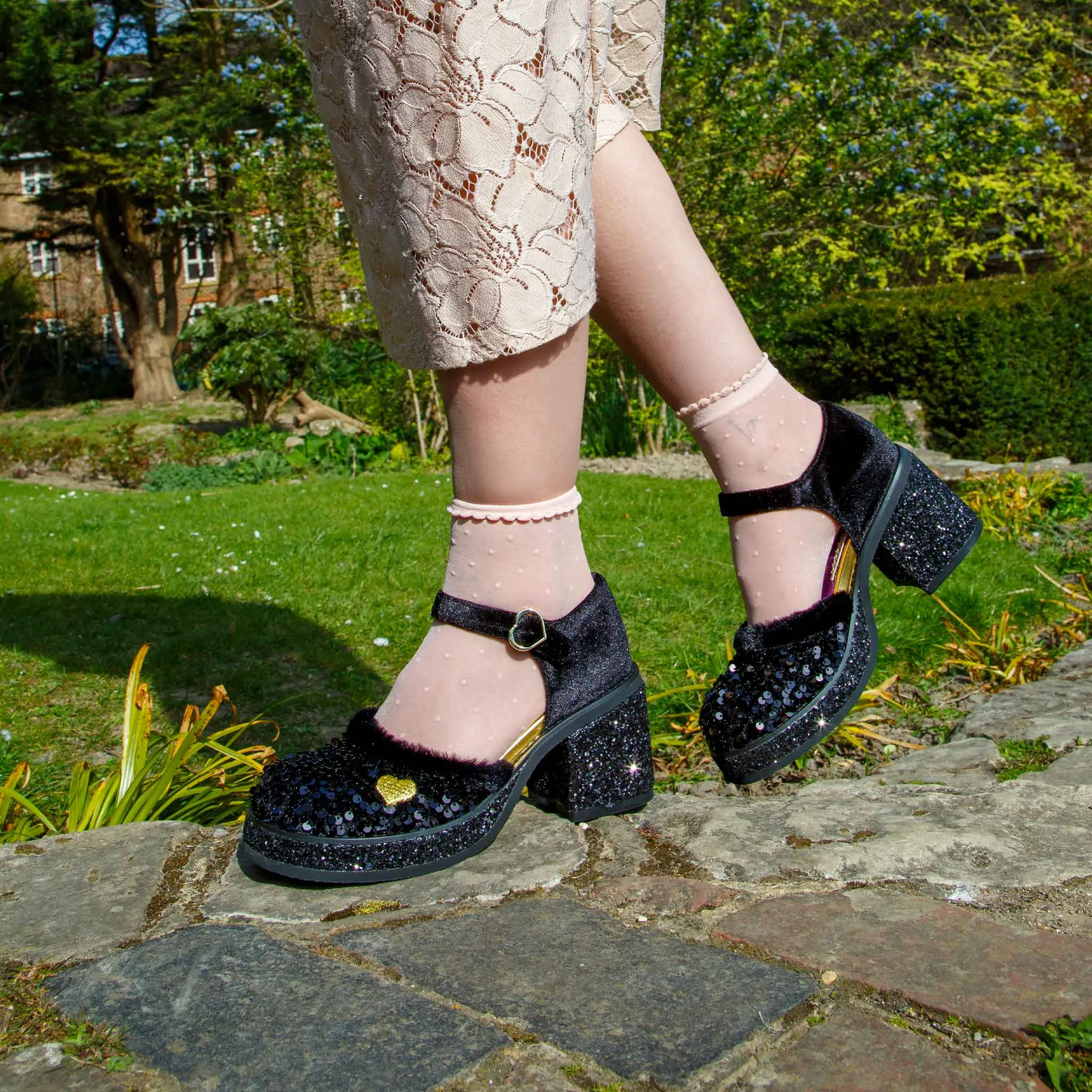 Trendy Mood Cosy Night