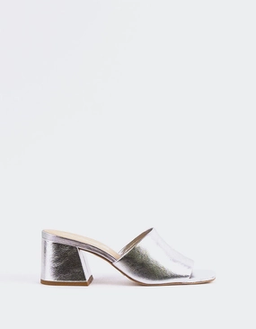 Soft Footwear Clarabelle Silver Leather