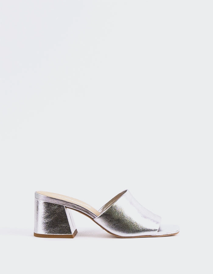 Soft Footwear Clarabelle Silver Leather