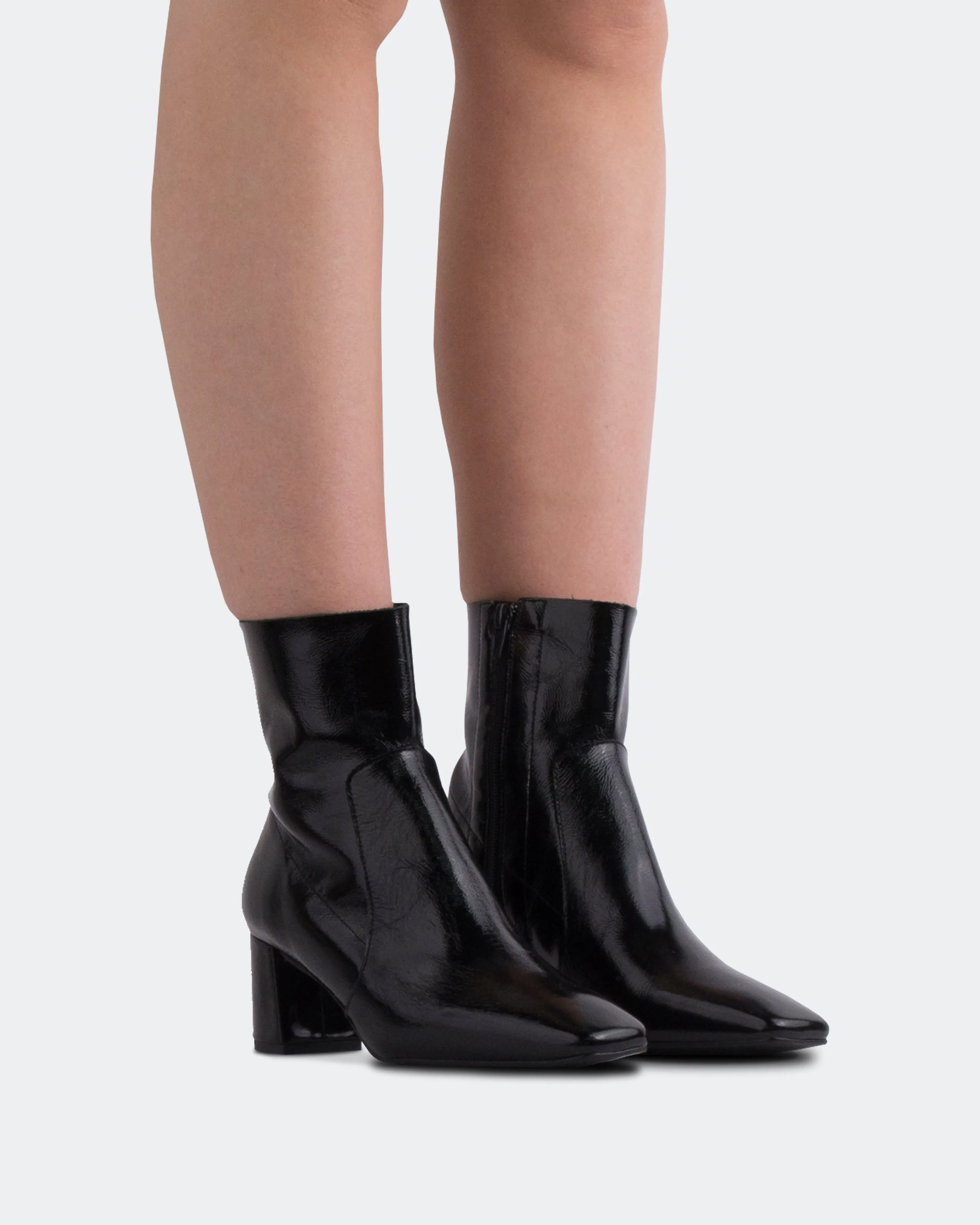 Gillian Black Naplack Cozy Vibe Everyday Comfort