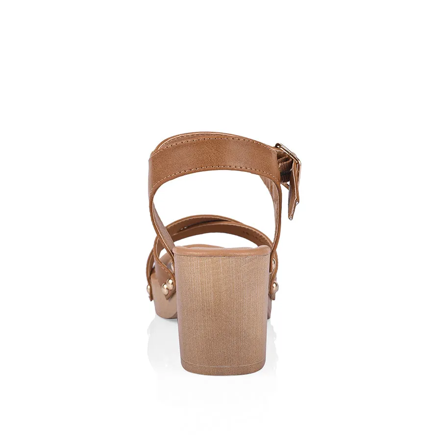 Lulu Clogs - Tan Softee Power Outfit