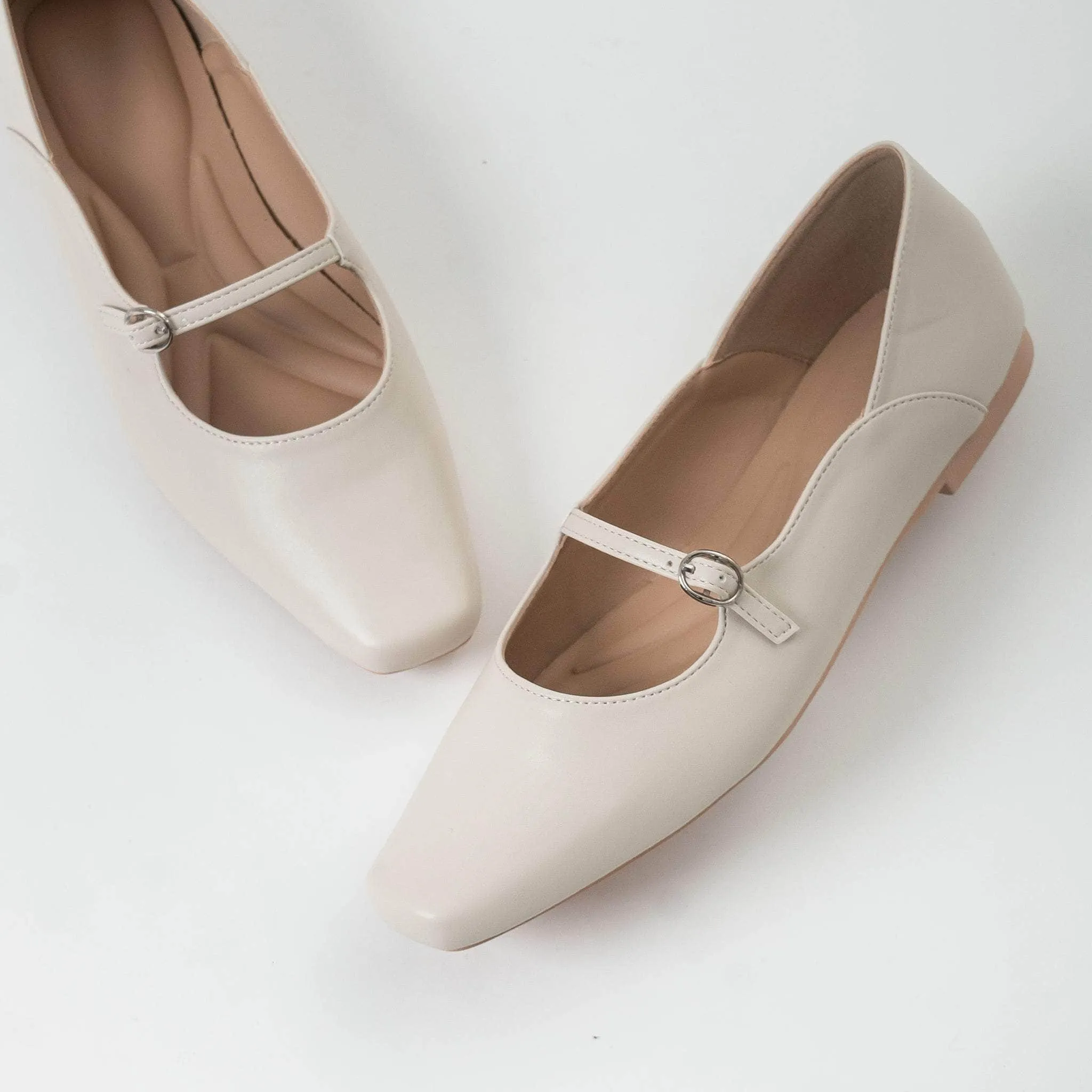 Everyday Walk Fashionable Shoes Nala Cr??me