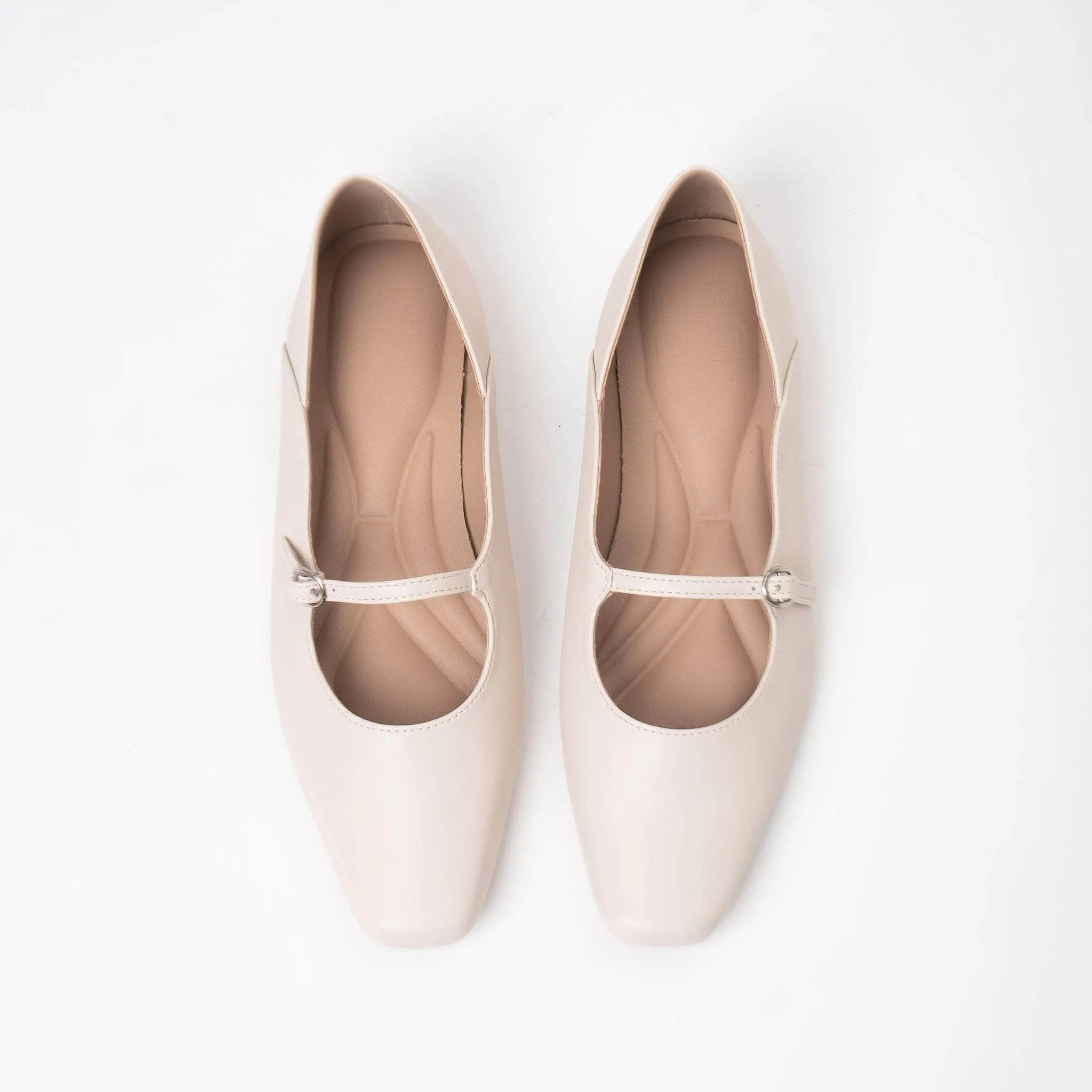 Nala Cr??me Comfortable Design Shoes