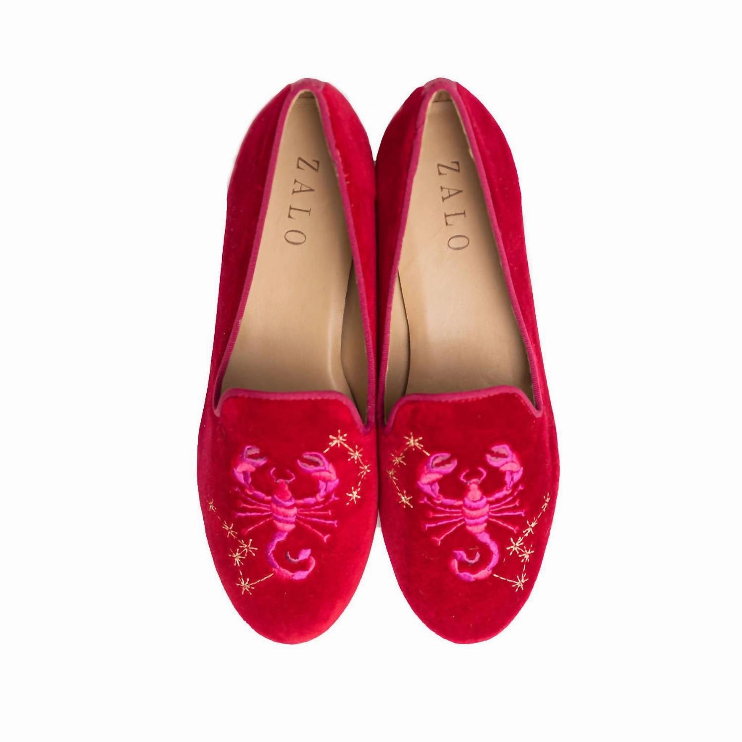 Cozy Town Active Wear Scorpio Slipper In Cherry