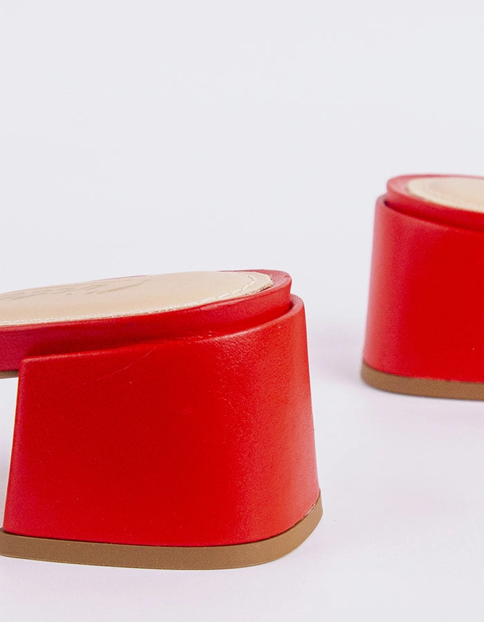 Trendy Fortunata Red Leather