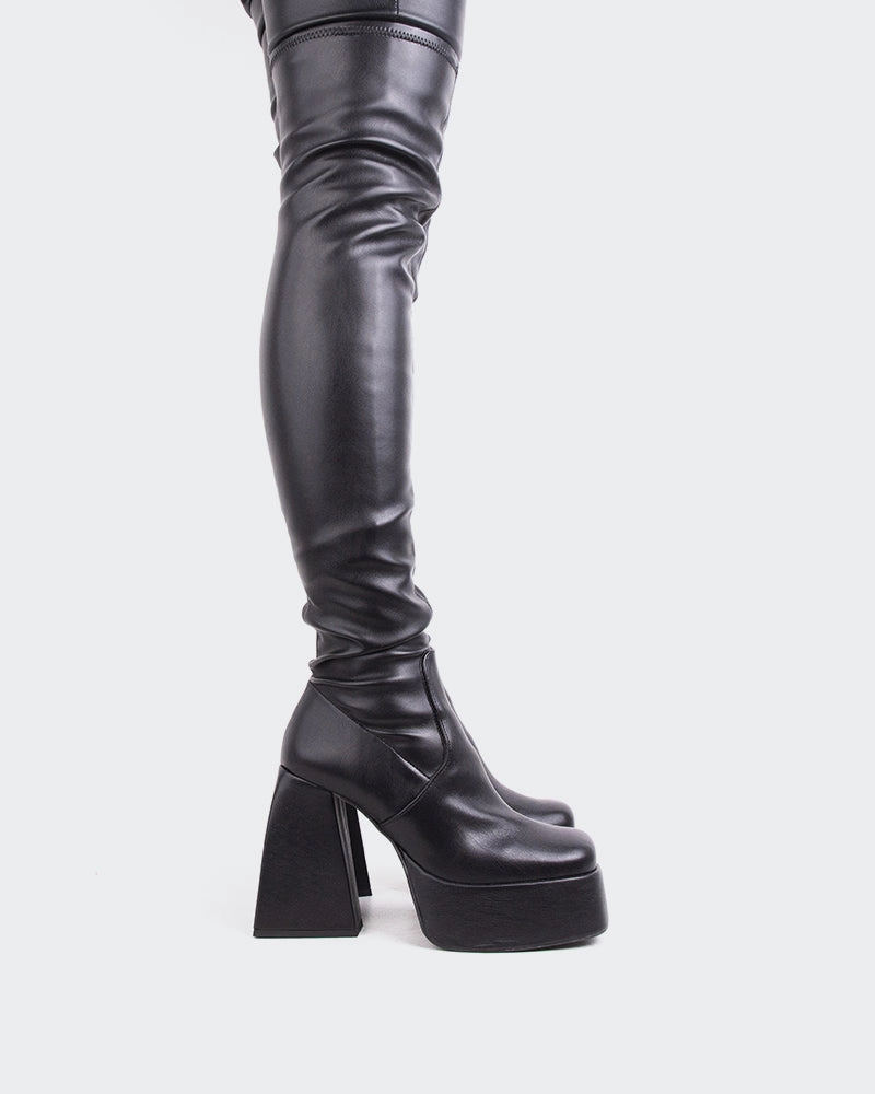 Feather Light Rough Terrain Reliable Footwear Sonny Black Stretch