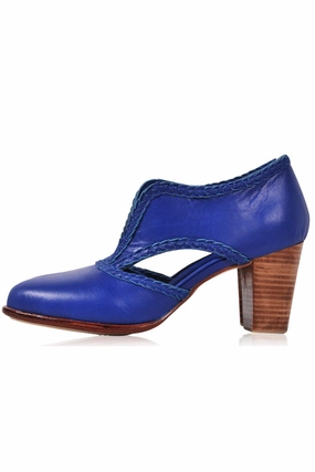 Smart Casual Refined Style Client Meeting Spirit Walker Booties