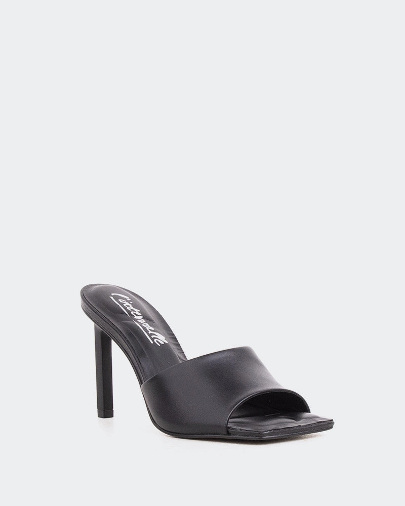 Sosua Black Leather Comfort Slip-On