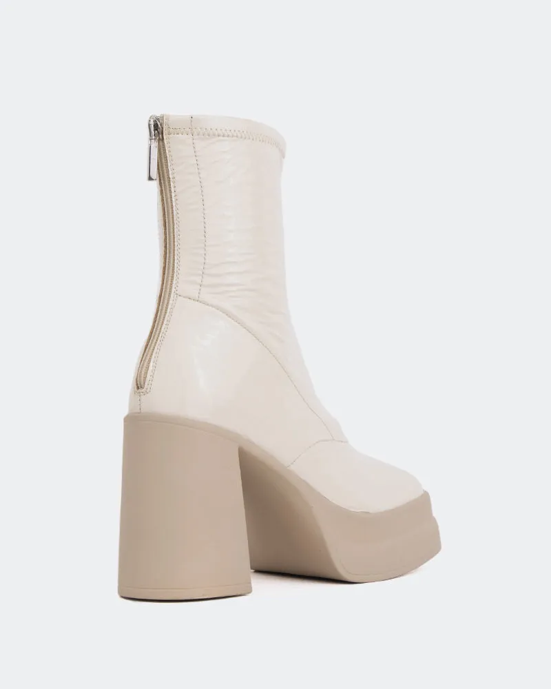 Daily Wardrobechic Voltera Off White Naplack Stretch