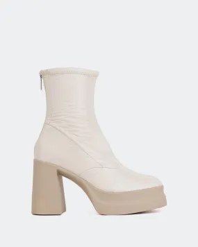 Voltera Off White Naplack Stretch All Daywear Daily Move