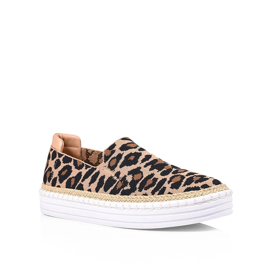 Patio Glow Queen Slip On Sneakers - Nude Leopard Knit