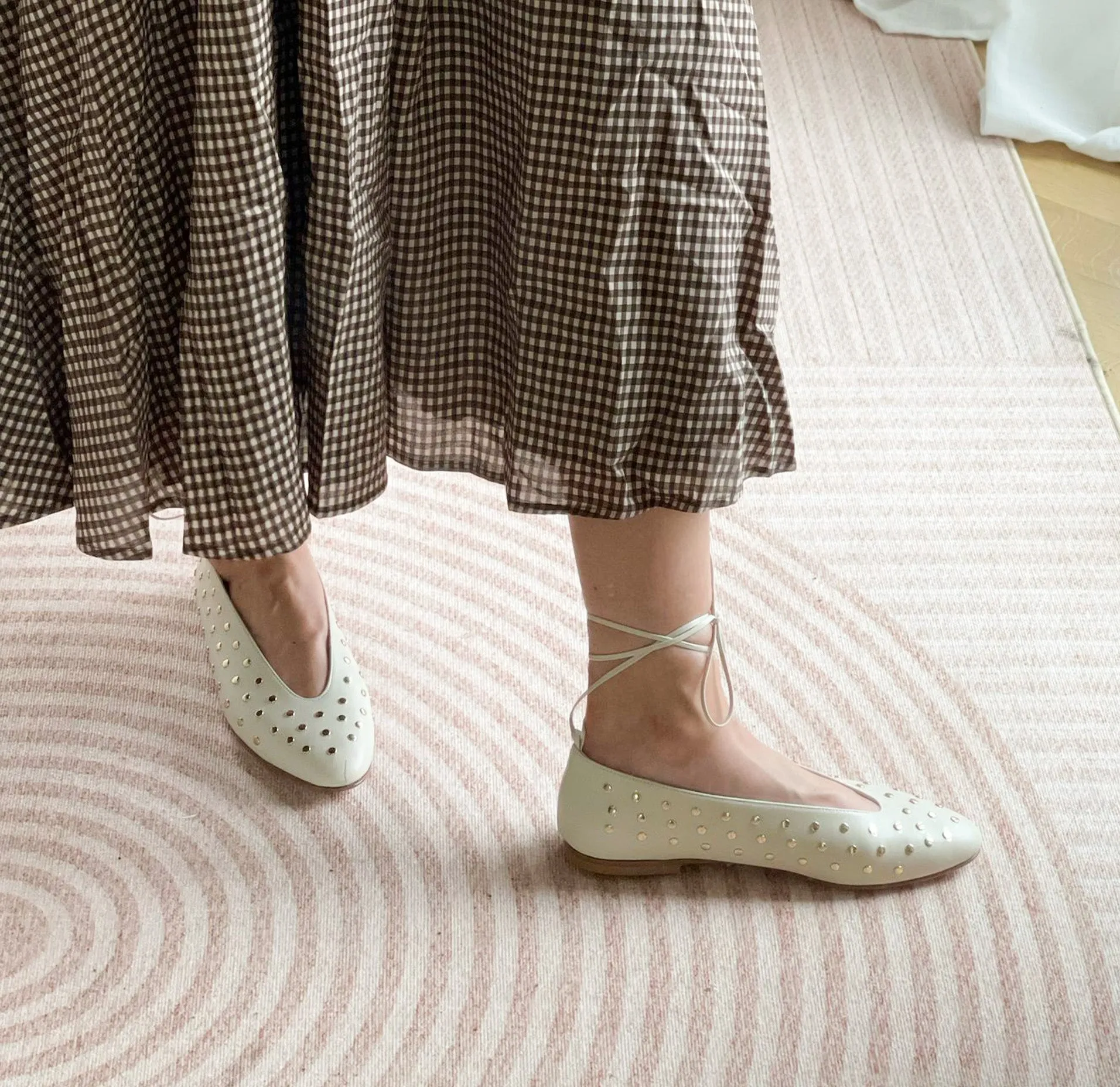 Scala Ties - Ivory Studs Perfect Walk