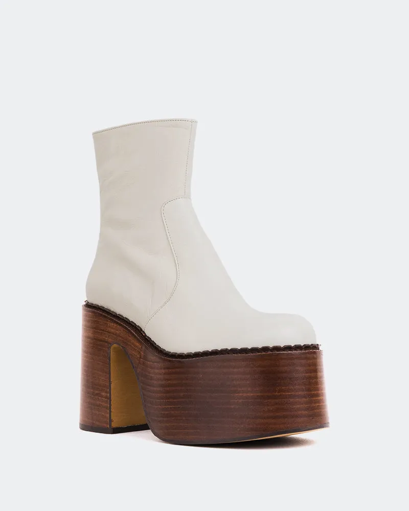 All-Purpose Everyday Chicfit Gunner Off White Leather