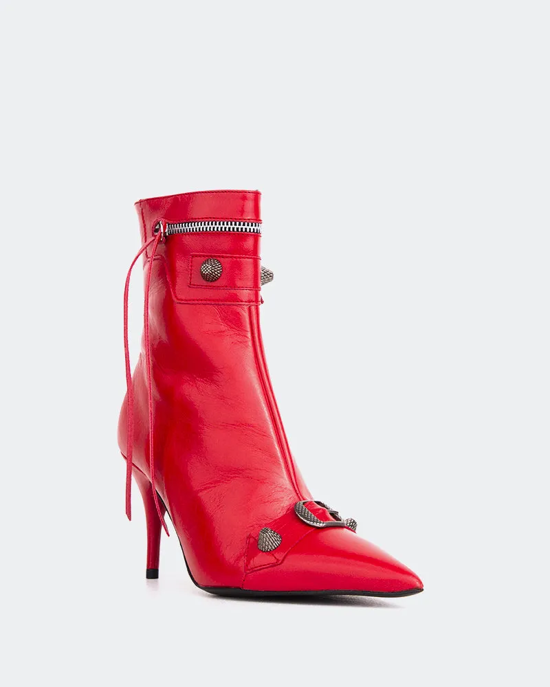 Minaj Red Leather Neutral Feel