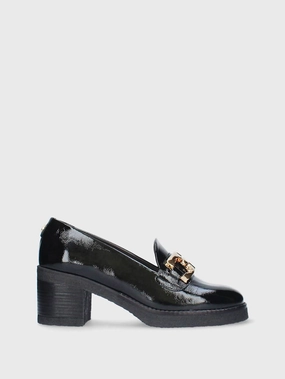 Elegant Comfort Trail Lane Women's Medium Heel Moccasin In Black