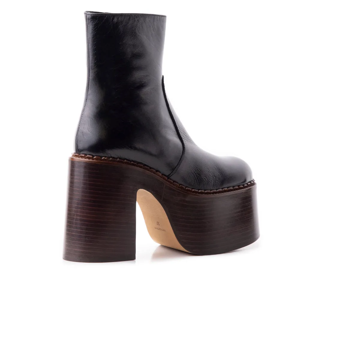 Stylish All-Day Gunner Black Leather & Brown Sole