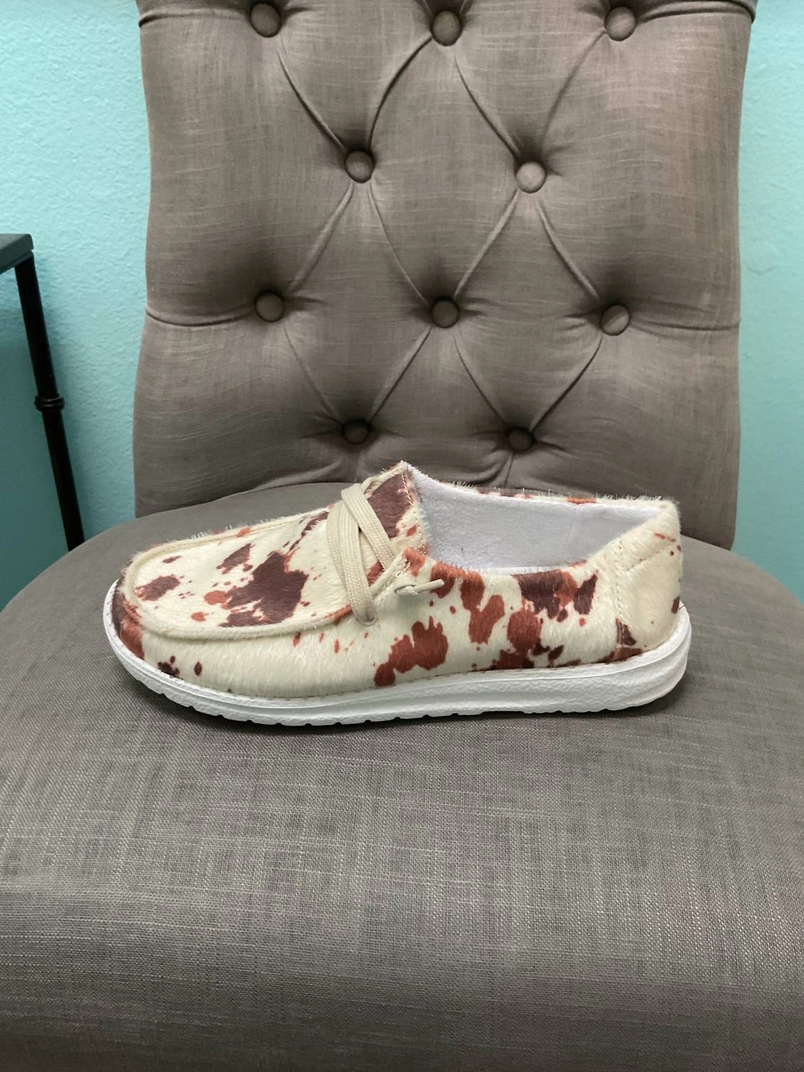 Women Yogi 2 Slip On Shoes In Cream/black Korean Cool