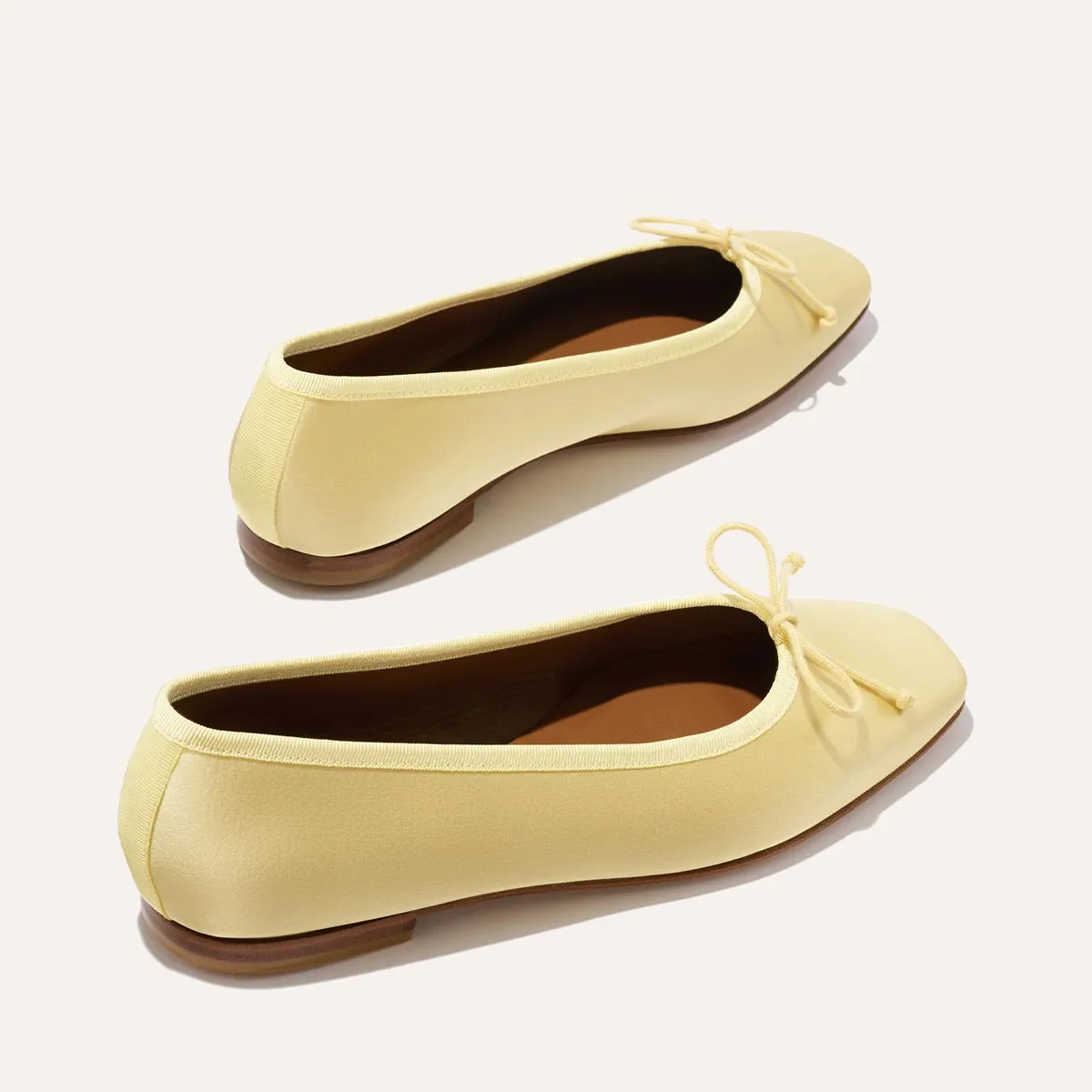 The Fonteyn - Butter Satin Help Day